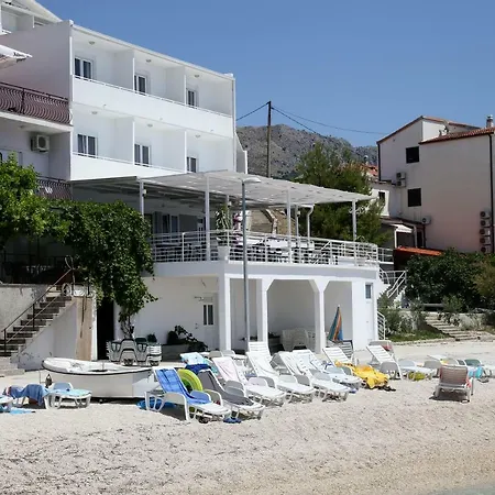 Split Bed and breakfast